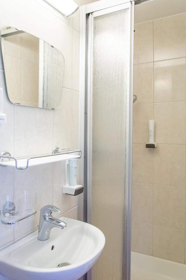 פלד אם סי Strandhotel Burgstaller מראה חיצוני תמונה