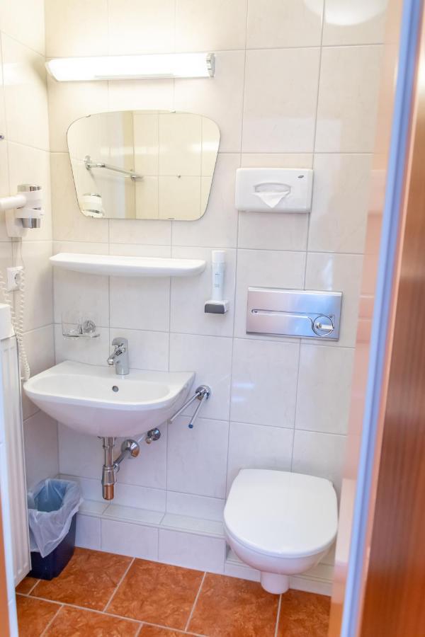 פלד אם סי Strandhotel Burgstaller מראה חיצוני תמונה